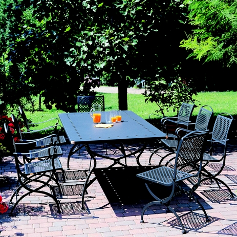 Garden table set in iron