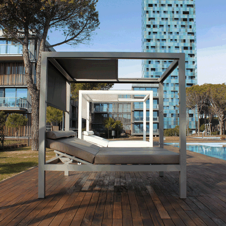 Pool Canopy beds